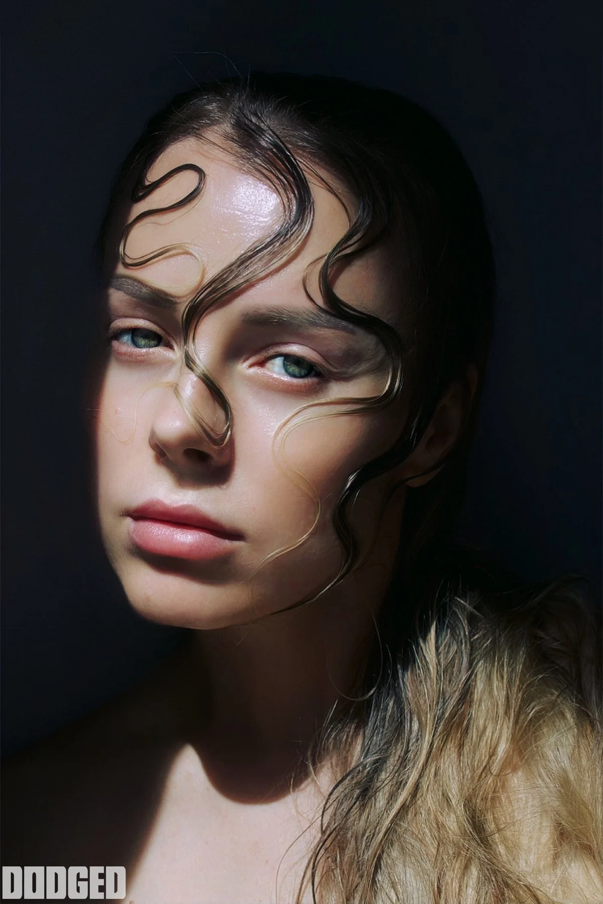 Yekaterina Nikitina yalangoch fotosurat